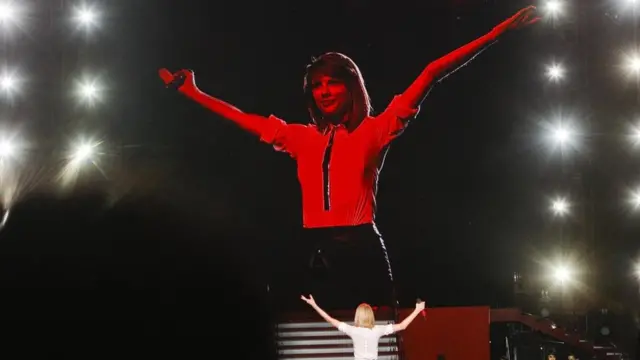 تايلور سويفت