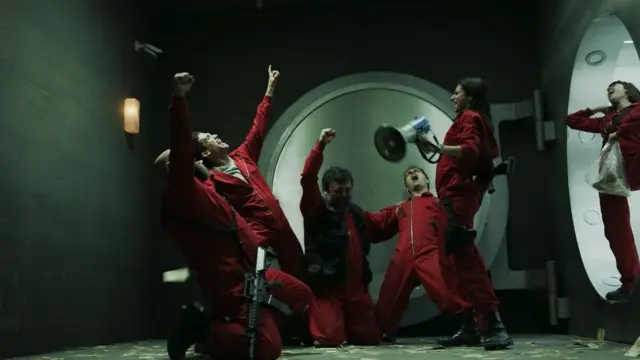 "Паперовий будинок"