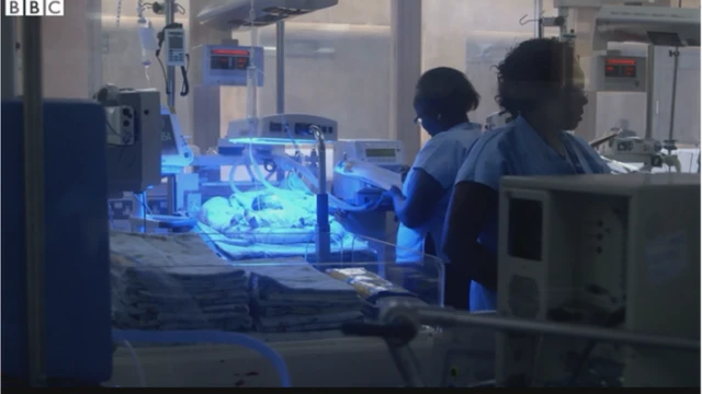 হাসপাতালে মা ও শিশুর যেকোন জটিল পরিস্থিতি সামাল দেয়ার সুবিধা থাকে।