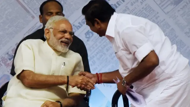 நரேந்திர மோதி - எடப்பாடி பழனிசாமி