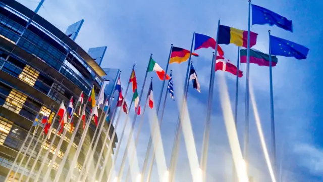 Европа Парламенти