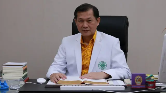 นพ.ชำนิ จิตตรีประเสริฐ ผู้อำนวยการ รพ.สงฆ์