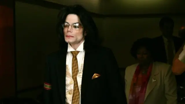 Michael Jackson: "El culto a las celebridades es pernicioso", dice el  director del documental sobre los supuestos abusos sexuales del Rey del pop  - BBC News Mundo
