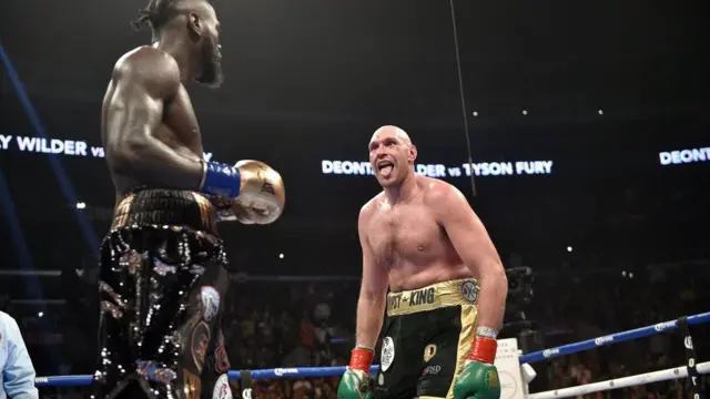 گزارش شده که وایلدر ۱۰ میلیون پوند و فیوری ۷ میلیون پوند از این مسابقه درآمد داشته‌اند