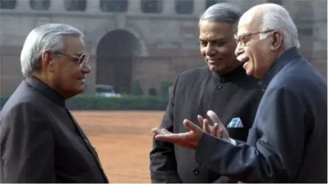 ఆర్థిక వ్యవస్థకు బ్రేక్