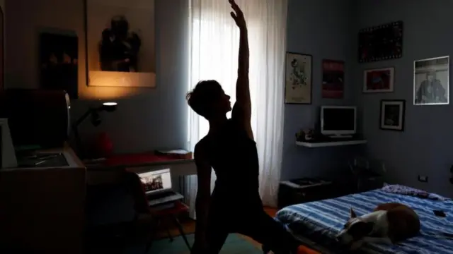 عندما نضع تعريفا للأوضاع الطبيعية، قد نبدأ بالتفكير في الأمور التي نرى أنها سوية، ولا نضع في الحسبان الأمور غير السوية