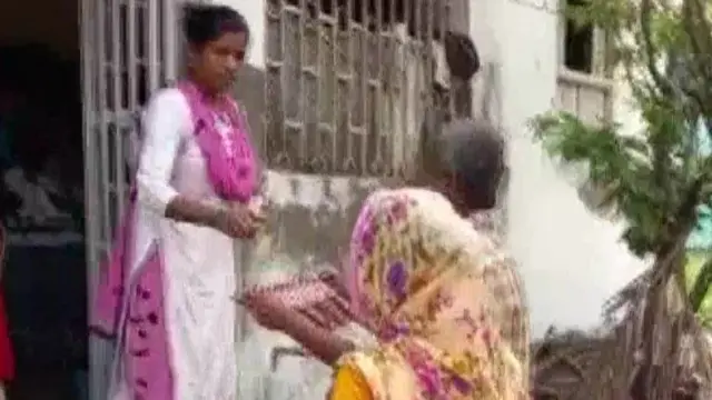 பிகாரில் மகனின் சடலத்திற்காக பெற்றோர் பிச்சை