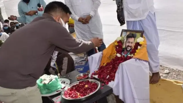 गुजरात, सोशल मीडिया, हत्या