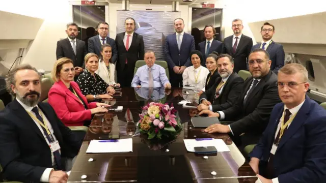 Erdoğan uçakta gazetecilerle