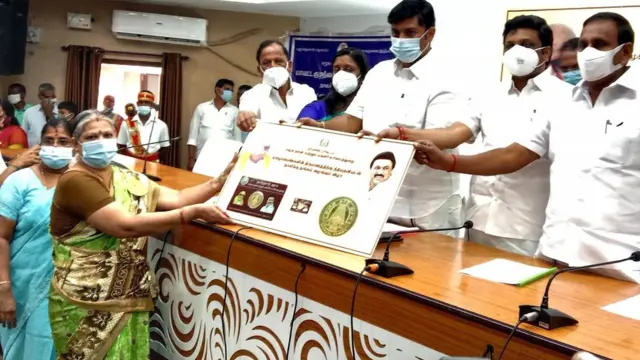 தாலிக்கு தங்கம் திட்டம்