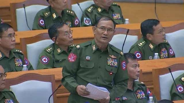 NLD ပါတီက တပ်မတော်သားပါဝင်မှုလျှော့ချဖို့ အဓိကဆွေးနွေးတာတွေ့ရပြီး တပ်မတော်ဘက်က အဲဒီအချက်ကိုမူလအတိုင်းထားရှိဖို့ဆွေးနွေး
