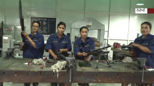 నేపాల్ సైన్యంలో పనిచేసే మహిళా గన్ స్మిత్‌లు