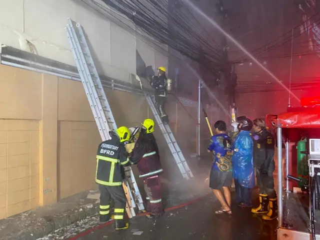 ไฟไหม้ใกล้สถานทูตเยอรมัน