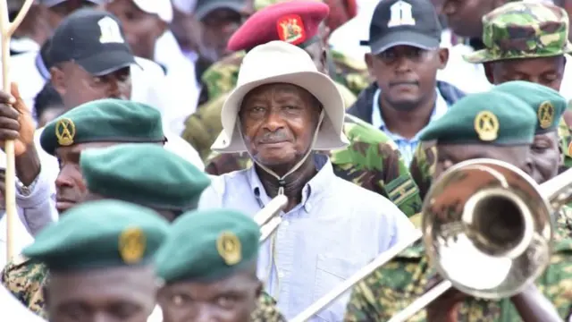 Prezida Museveni mu rugendo rwo kwiyamiriza igiturire mu mpera z'umwaka uheze
