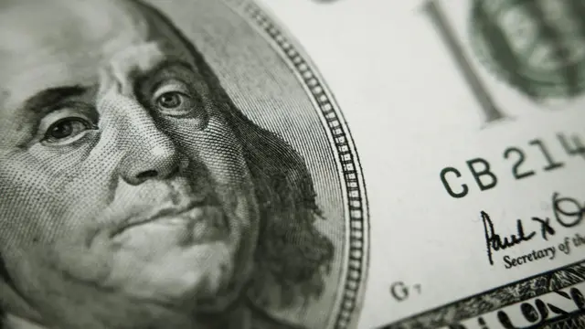 Benjamin Franklin chỉ học ở trường có ba năm, nhưng ông là người rất ham đọc sách suốt cuộc đời và luôn ham học hỏi.