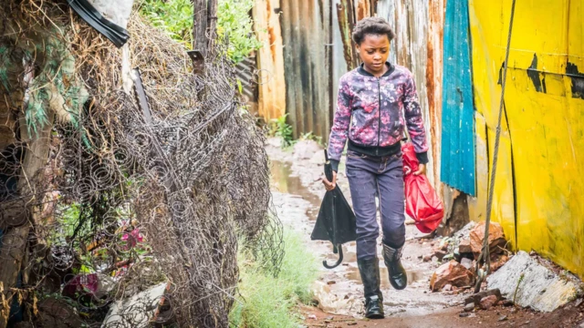 L'Afrique du Sud a adopté ce droit, mais il reste un "déficit de mise en œuvre", avec des problèmes environnementaux persistants tels que la pollution.