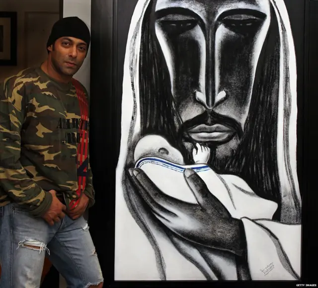 सलमान खान त्याच्या पेंटिंगसोबत