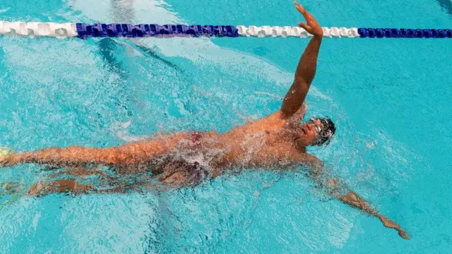 တာတိုအလွတ်ကူးတွေမှာ မြန်မာပြည် စံချိန်တင်ထားသူ