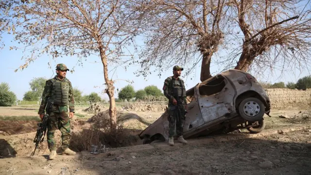 ኣባላት ሓይልታት ጸጥታ መንግስቲ መጥቃዕቲ ጣሊባን ንዘውረዶ ጉድኣት እናተዓዘቡ፡ 03 ጥቅምቲ 2020