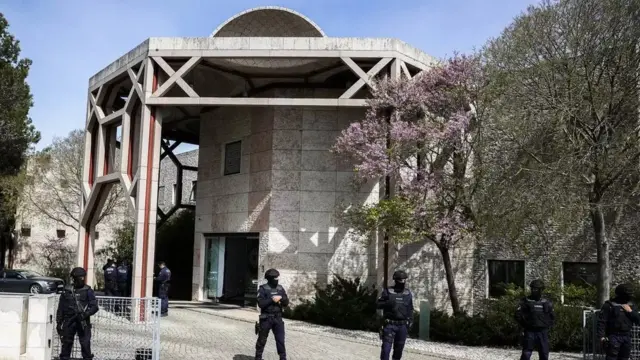 المركز