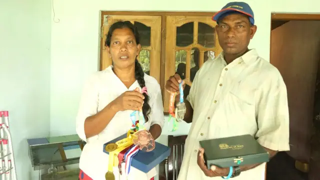 "දියණියන් දෙදෙනා ක්‍රීඩාවට යොමු කිරීමට නිවස උකස් කරා"