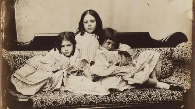 LEWIS CARROLL PHOTOGRAPHER 写真集 Lewis Carroll, Photographer | Princeton University Press