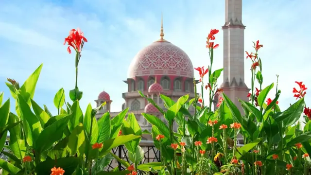 පුත්‍රජයාව ආසියාන් සංවිධානයෙන් පිරිනමන 'පිරිසිදු සංචාරක නගර' සඳහා වන ත්‍යාගයන් කීපයක්ම ජයග්‍රහණයකර තිබෙනවා