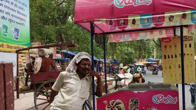 लू में दुकानदारी