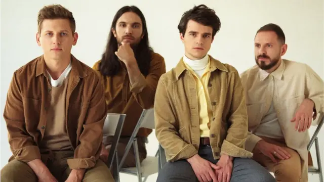 Brunettes Shoot Blondes