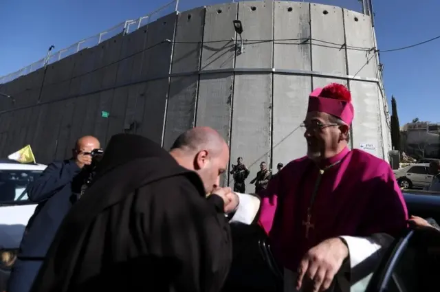 Архиепископа Пьербаттиста Пиццабалла