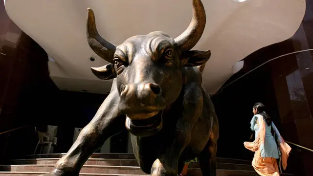 बुल की प्रतिमा