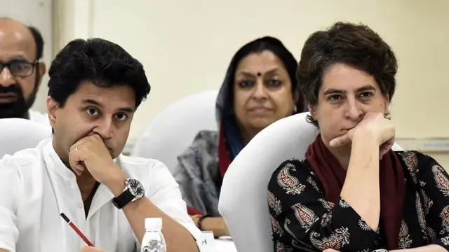 யார் இந்த ஜோதிராதித்யா சிந்தியா? அவரது குடும்ப பாரம்பர்யம் என்ன?