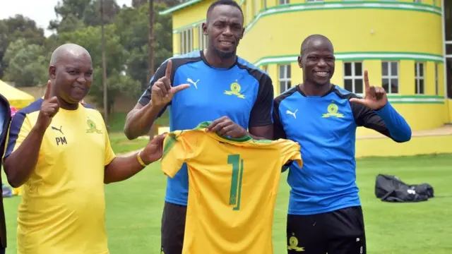 Usain Bolt pelu Pitso Mosimane ati Hlompho Kekana ni Mamelodi Sundowns