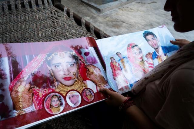 Ashu folheia seu álbumbeto esportecasamento