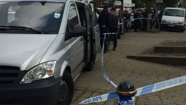 Hay distintas versiones sobre qué pasó antes del ataque a Cox.