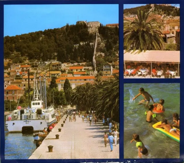 Деца се купају у мору и шеталиште уз обалу на Хвару у Хрватској