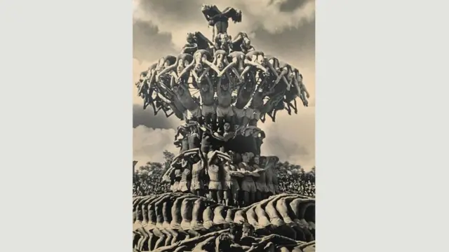 Лев Бородулін, Піраміда, Москва, 1954