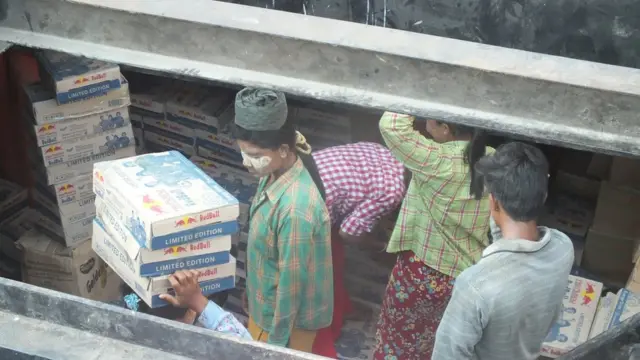 နယ်စပ်ကုန်သွယ်ရေးစန်းတွေကို စောင့်ကြည့်တင်းကျပ်မှုတွေပြုုလုပ်ခဲ့တယ်လို့ဆို