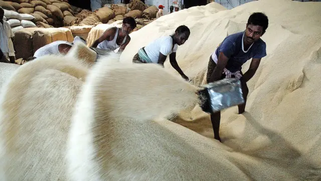 ভারতের চাল রপ্তানিকারকরা বিপুল ক্ষতির মুখে পরেছেন