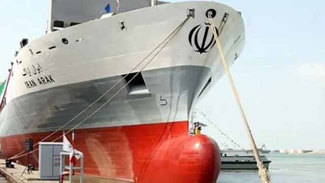 چین که به کشتی های شرکت کشتیرانی اجازه ورود نمی دهد، یکی از دولت های عضو توافق هسته ای برجام است و دولت ایران از آن با عنوان "شریک راهبردی جمهوری اسلامی ایران" یاد می کند
