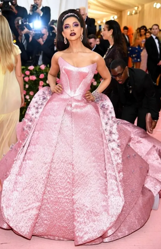 दीपिका पादुकोण