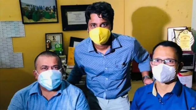 प्राध्यापक विजयनाथ मिश्रा, अभिषेक पाठक आणि ज्ञानेश्वर चौबे