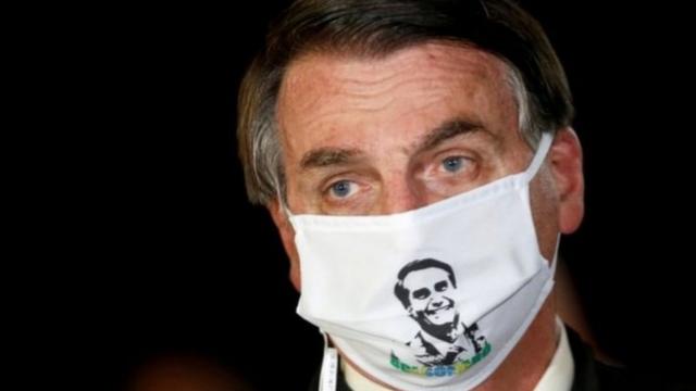 巴西總統博爾索納羅（Jair Bolsonaro）曾確診感染新型冠狀病毒。
