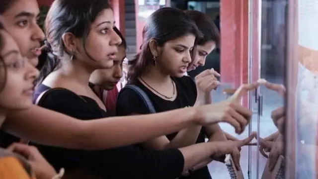 நீட் மாணவர்கள்: ஏழை மாணவர்களின் மருத்துவ கனவுக்கு சிபிஎஸ்இ உதவவேண்டும்