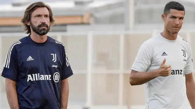 أندريا بيرلو (يسار)