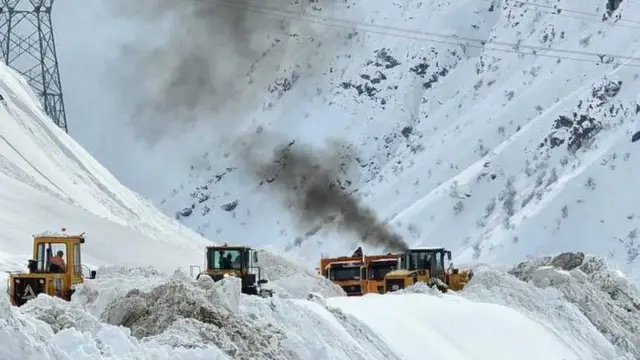 Tojikistondagi qor ko'chkisi