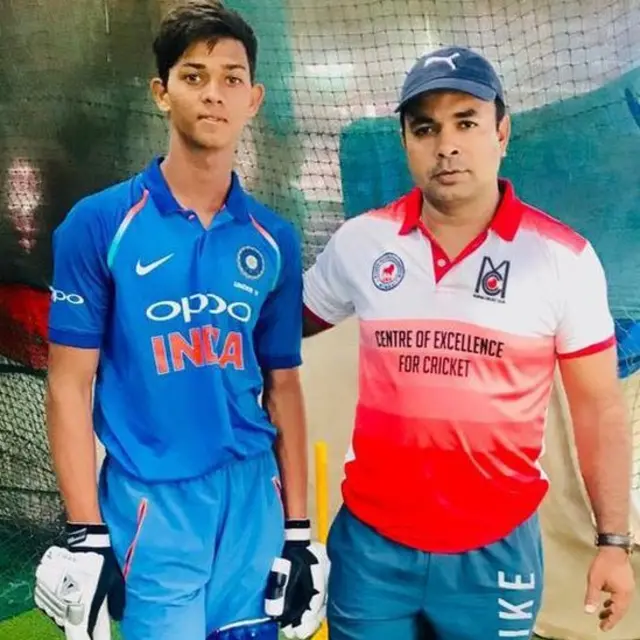 যশস্বী জয়সোয়াল ও তার কোচ জোয়ালা সিং