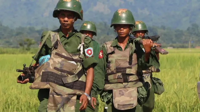 এবছর রাখাইন এলাকায় নতুন করে সেনা অভিযান শুরু করে মিয়ানমার আর্মি।