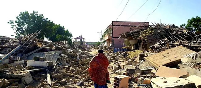 છ લાખ લોકો બેઘર