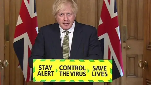 Başbakan Johnson danışmanını korudu ama tepkiler yatışmadı